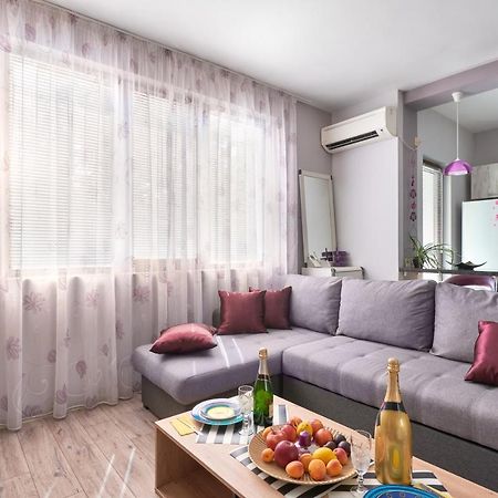 Ултра Виолет/Ultraviolet Apartman Burgasz Kültér fotó