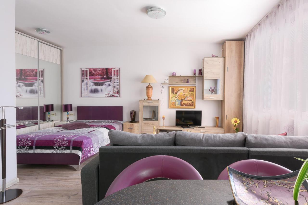 Ултра Виолет/Ultraviolet Apartman Burgasz Kültér fotó